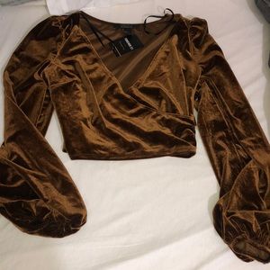 Sexy top with bell sleeves